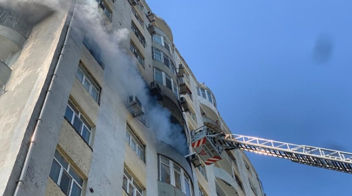 Bakıda yağayış binasında yanğın 