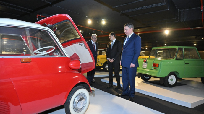 Qazaxıstanın Baş naziri Heydər Əliyev Mərkəzində olub - FOTOLAR 