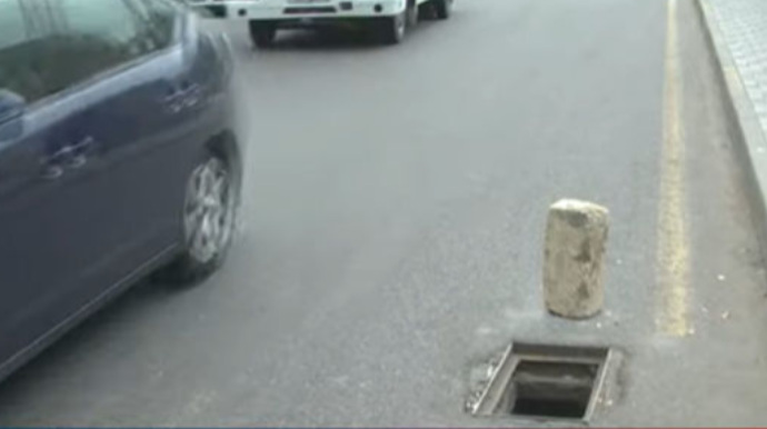 Sumqayıtda kanalizasiya quyusu hərəkətə mane olur  - VİDEO