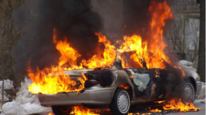 Un daşıyan avtomobillə yük maşını toqquşdu - Sürücü diri-diri yandı - VİDEO