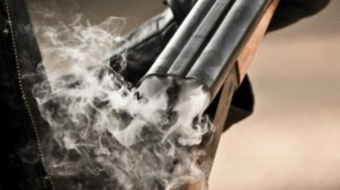 Göyçayda ər uşaqlarının gözü qarşısında arvadını güllələyib özü də intihar etdi