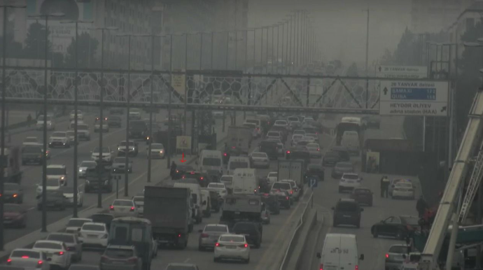 Bakıda bu küçələrdə nasaz avtomobillərə görə sıxlıq yarandı  - FOTO