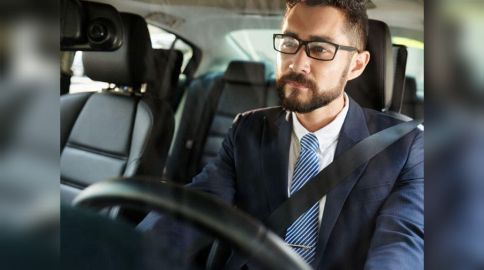 Vəsiqəni eynəklə alan sürücü maşını eynəksiz sürərsə cərimə oluna bilər?   - VİDEO