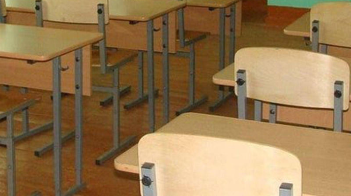 Azərbaycanda daha bir direktor koronavirusdan öldü, 6 məktəb bağlandı 