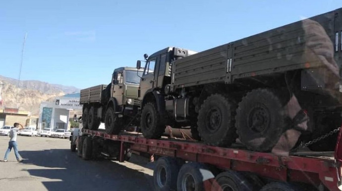 “İran Ermənistana silah-sursat daşımaqla məşğuldur”