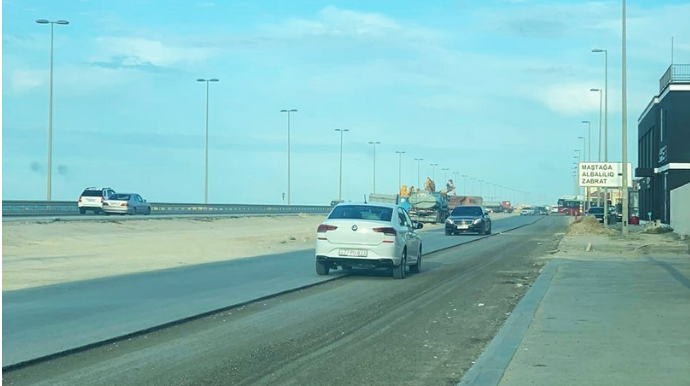 Təmiri bir ildir "bitməyən" yol:  sürücülərə hər gün ziyan dəyir  - FOTO