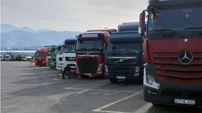 Azərbaycanın tütün daşıyan yük avtomobilləri gömrükdən buraxılmır  - VİDEO 