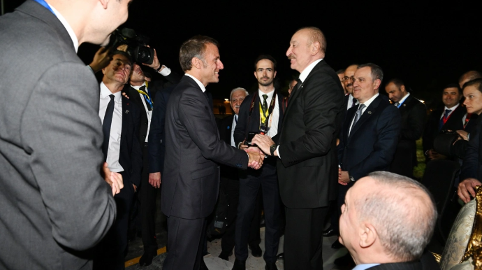 İlham Əliyevin Misirdə Rəcəb Tayyib Ərdoğan və Emmanuel Makronla görüşündən kadrlar - VİDEO