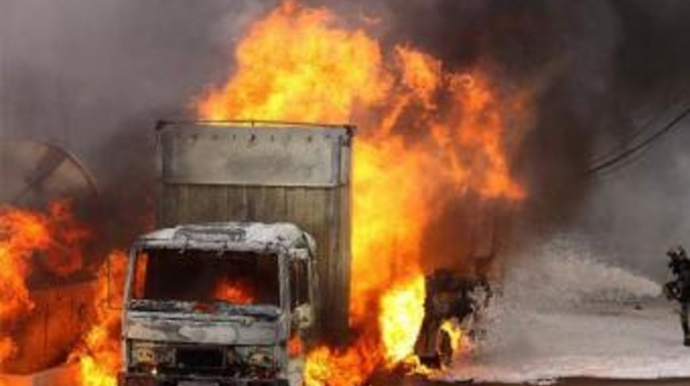 Yük avtomobili yandı; 20 ton ipək kəndiri yanıb