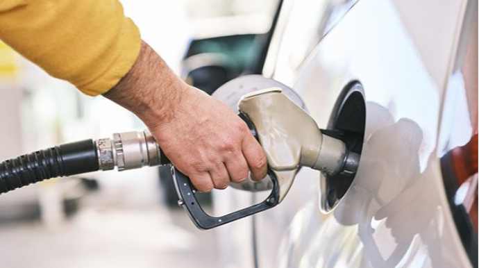 Benzinin ucuzlaşması qiymətlərə necə təsir edəcək? - Ekspert AÇIQLADI 