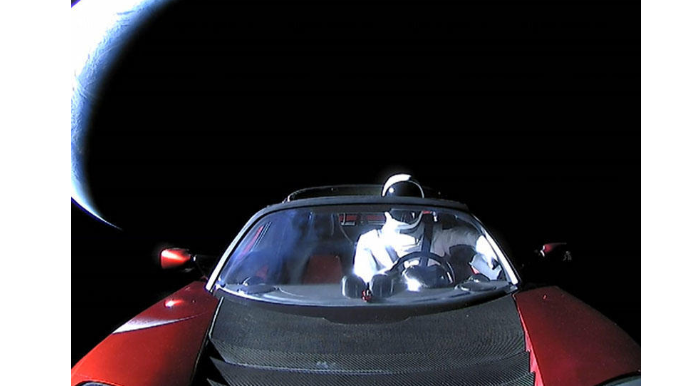 “Tesla Roadster” avtomobili Marsın yaxınlığından uçub