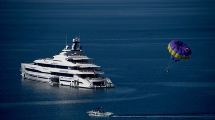 Bill Qeyts Türkiyədəki super yaxtada istirahət etdi – FOTO