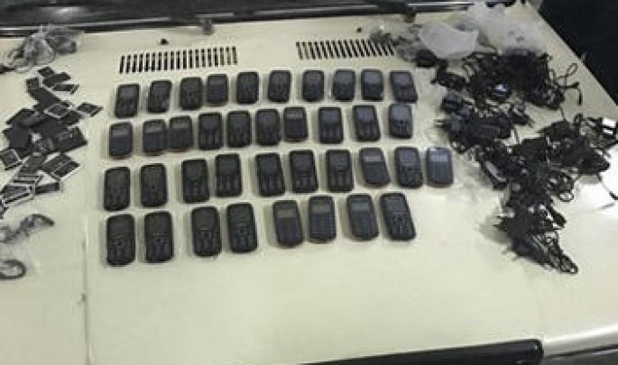 Avtomobildən 38 telefon müsadirə olundu