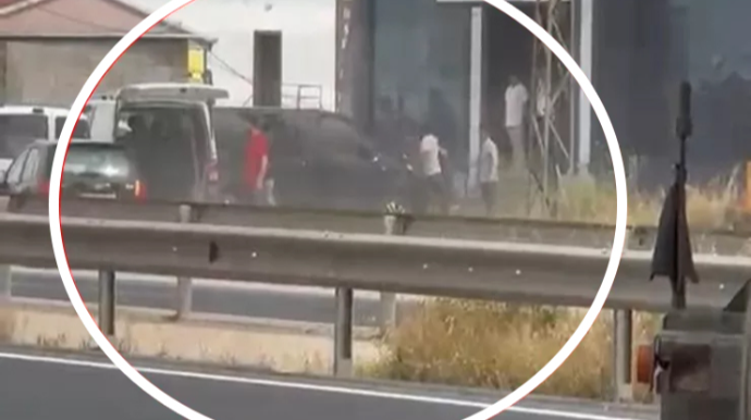 Yol vermək üstündə iki ailə arasında dava: Ölənlər var - FOTOLAR 