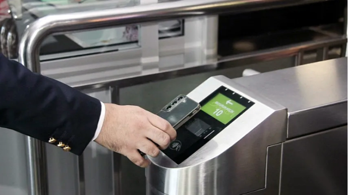 NFC-оплата теперь доступна на всех станциях Бакинского метрополитена