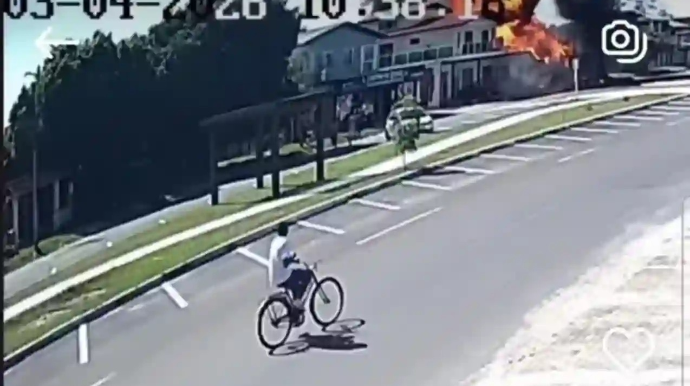 Braziliyada təyyarə binaya çırpıldı - Anbaan VİDEO 