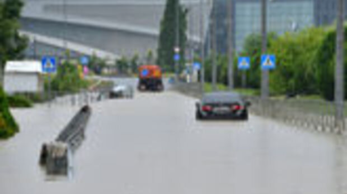 Rusiyada Cubqa-Soçi avtomobil yolu bağlanıb - VİDEO 