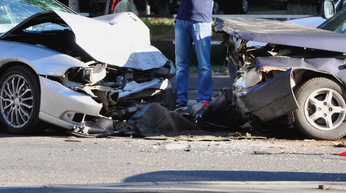 Neftçalada iki avtomobil toqquşub, 5 nəfər xəsarət alıb 