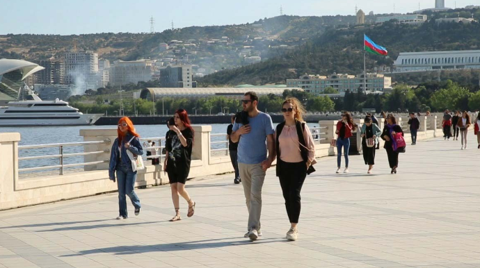 Bulvar qadağa götürüləndən sonra - VİDEO 