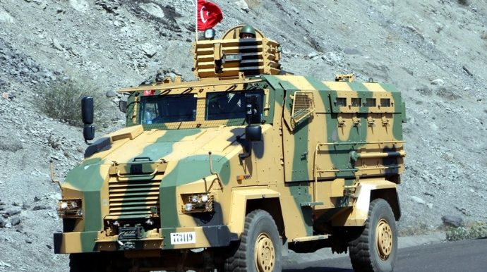 Hərbi avtomobil qəzaya uğrayıb, ölən və yaralananlar var 