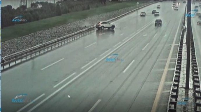 Yağışlı havada qəzadan qorunmaq üçün nə etməliyik? - ÖYRƏNƏK 