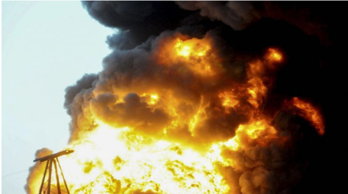 Saatlıda mağaza yanıb