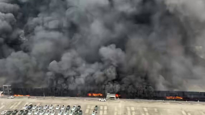 Çində "BYD" zavodunda yanğın - VİDEO