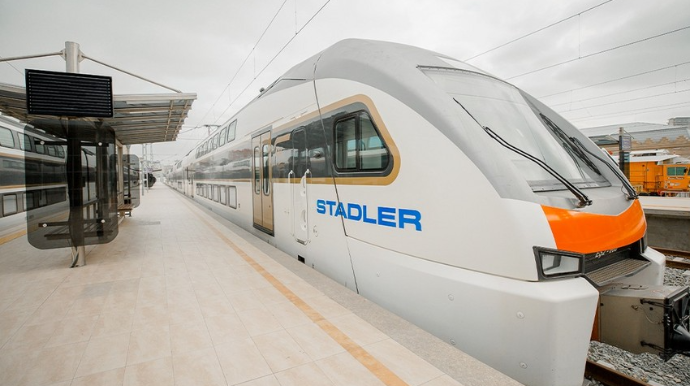 Bayram günlərində dəmir yolu ilə daşınmış sərnişinlərin sayı açıqlandı