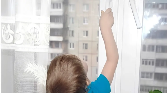 Rusiyada azərbaycanlı uşaq 13-cü mərtəbədən yıxılıb öldü - FOTO