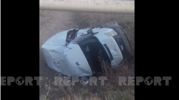 Cəlilabadda yük avtomobili aşıb