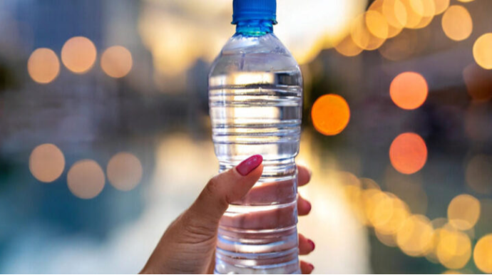 Bu suyu içmək məsləhət deyil: Tərkibində zərərli bakteriyalar ola bilər 