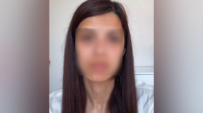 Bulvarda qadına qarşı əxlaqsızlıq edən tutuldu - Üstündən 3 bıçaq çıxdı 