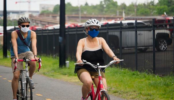 Bioloqdan xəbərdarlıq: “Koronavirus insan ömrünü qısaldır”  