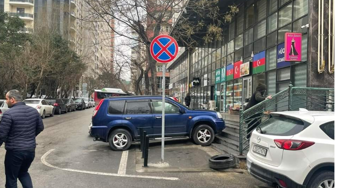 Ondan çox avtomobil qayda pozdu – Nişan var, əməl edən yoxdur - FOTO 