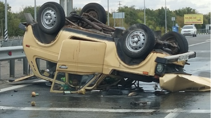 “Niva”sını aşırdı, öldü 