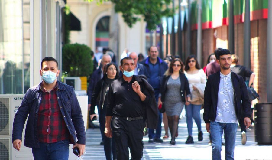 Nə zaman açıq havada maskasız gəzə bilərik? - Komitə sədrindən AÇIQLAMA