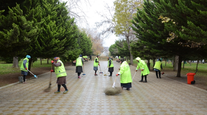 Paytaxtda ümumşəhər iməcliyi keçirildi  - FOTO