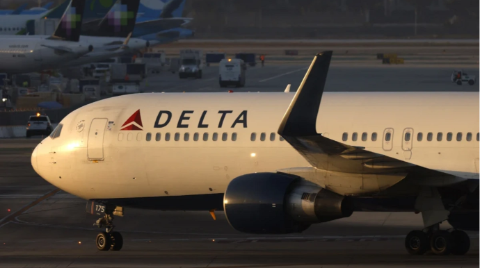 Təyyarə turbulentliyə düşdü, 25 nəfər xəstəxanaya yerləşdirildi