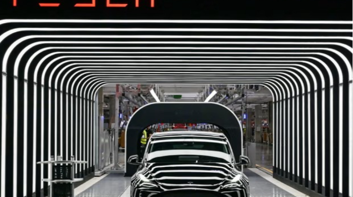 Компания Илона Маска тестирует беспилотный автомобиль Tesla в тоннелях Лас-Вегаса