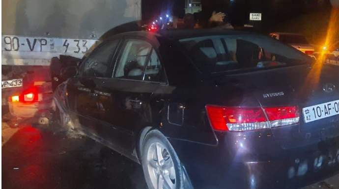 Bakıda yük avtomobilinin nasaz olması qəzaya səbəb olub - FOTO 