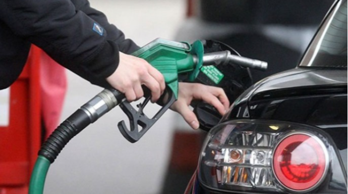 Dünyada dizel qıtlığı yaranıb:  Azərbaycanda yanacağın qiymətinə təsir edə bilərmi?   - VİDEO