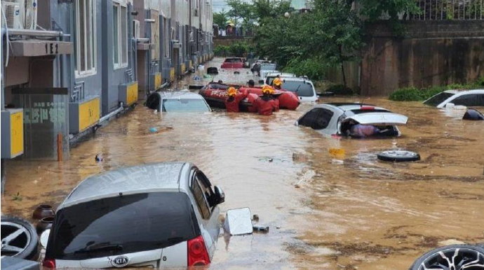 Leysan yağdı, maşınlar su altında belə qaldı