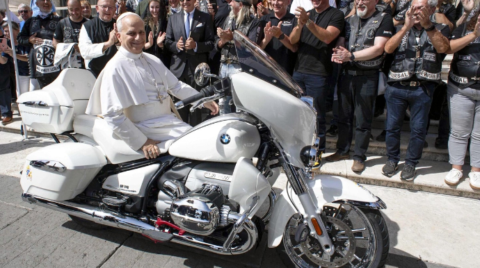 Roma Papasına məxsus motosiklet hərracda satıldı - FOTOLAR 