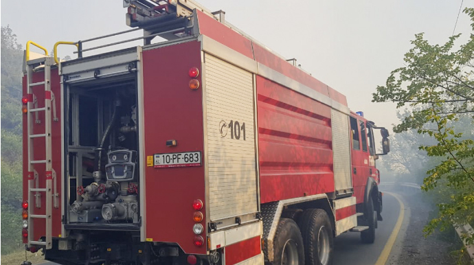 Sabirabadda avtomobil yanıb, bir nəfər xəsarət alıb 