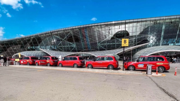 Aeroportda xarici dil bilən taksi sürücüləri çalışacaqlar - RƏSMİ AÇIQLAMA (YENİLƏNİB) 