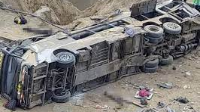 Peruda avtobus qəzası: 4 ölü, 100 yaralı 