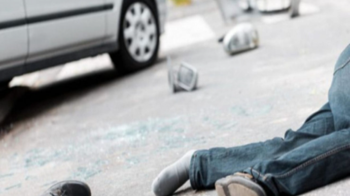 Avtomobil vuran piyada evdə öldü 