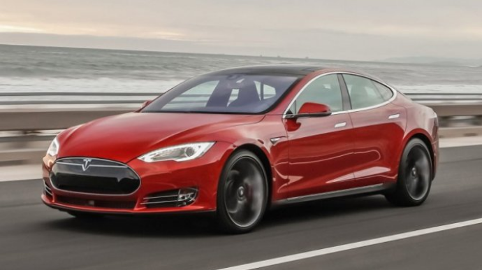 В США объявлен массовый отзыв двух моделей Tesla   - ФОТО