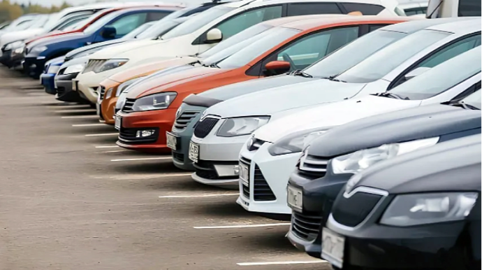 В Азербайджане автомобили, принадлежащие иностранной компании, выставляются на аукцион со скидкой 10 процентов 