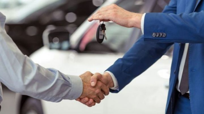 Azərbaycanda nağd pulla maşın almaq ləğv edilir - Ödənişlər nağdsız olacaq